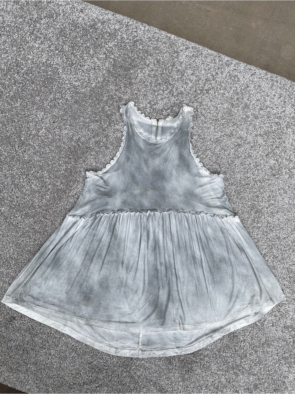 POL Women’s Gray Mineral Wash Babydoll Tank Top Lace Trim Sleeveless Boho Sz S